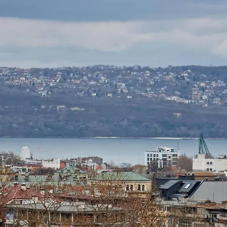 Апартамент Варна Център Пирин 50 Apartment Varna