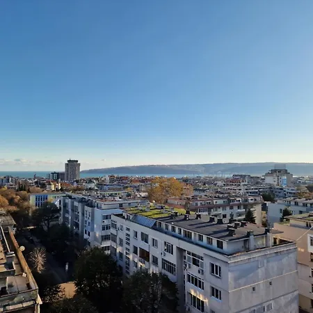 Apartment Апартамент Варна Център Пирин 50 *